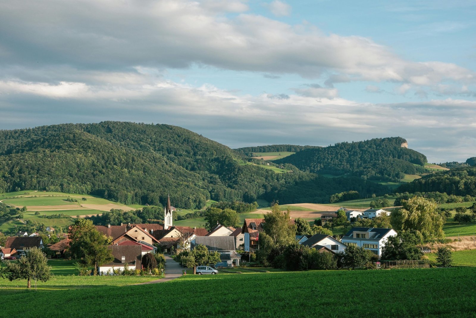 Uncovering the Charm of Sunbury