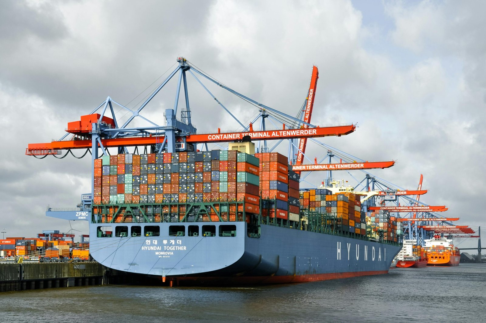 Global freight shipping