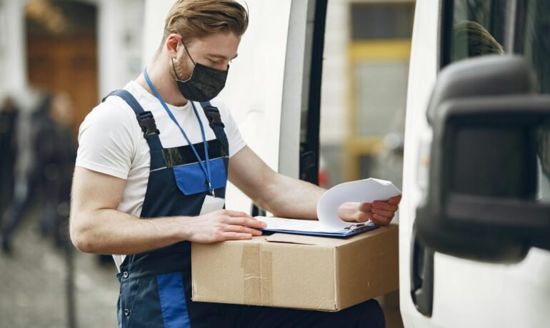 Scheduled Deliveries in Reducing Urban Traffic