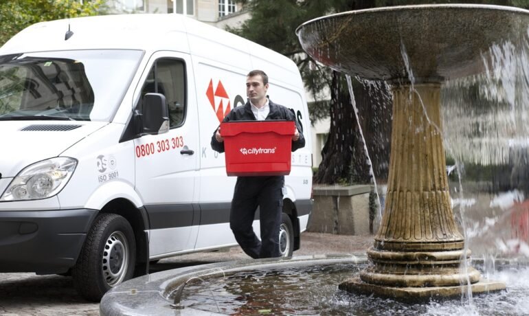 Luton Courier Services